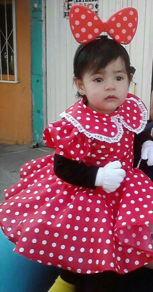 Ahitana con vestido de Minnie
